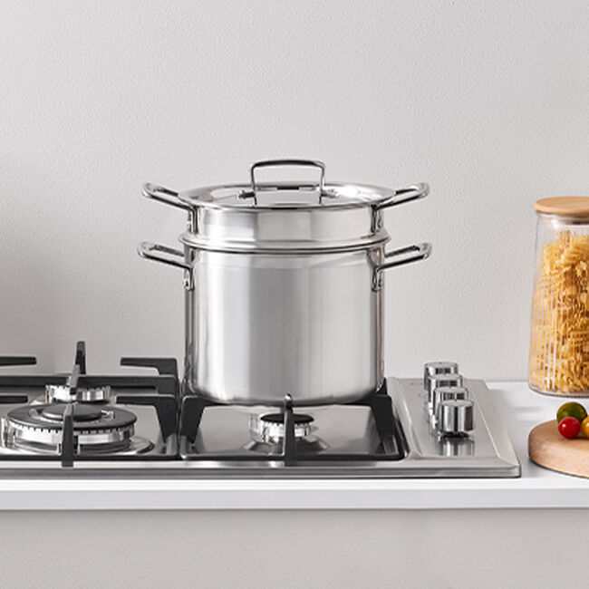 Le Creuset 3-ply Stainless Steel Pasta Pot image number 6